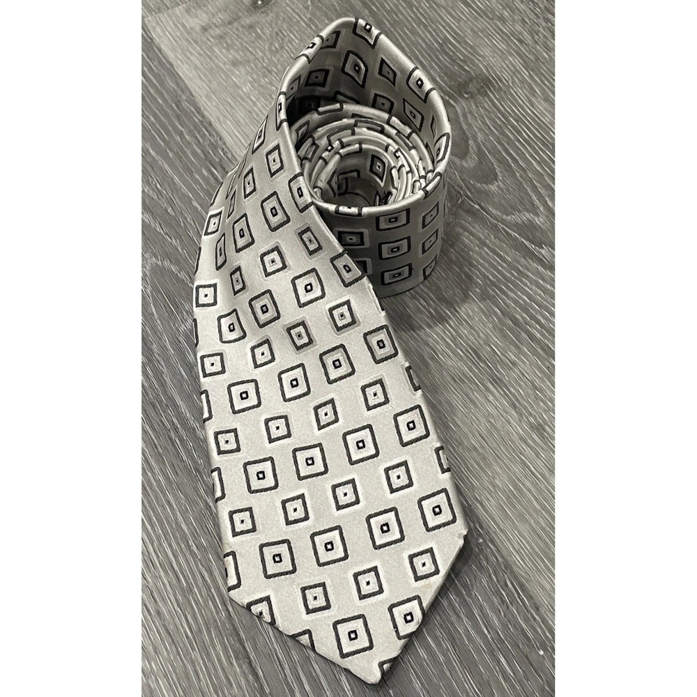 BACHRACH Men's 100% Silk Necktie Designer USA Geometric Gray /Black